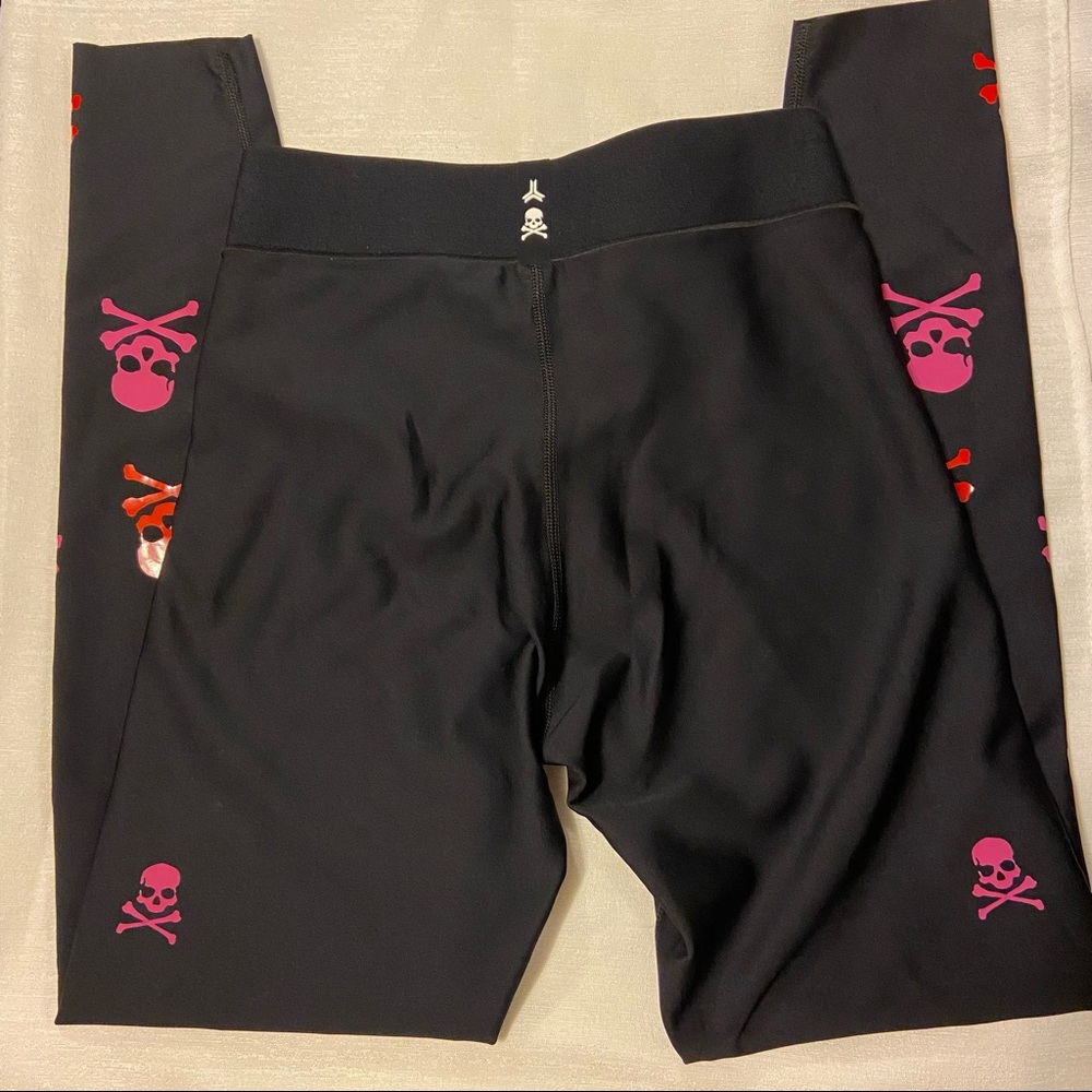 ULTRACOR x SoulCycle Skull Leggings Size Medium - Picture 4 of 7